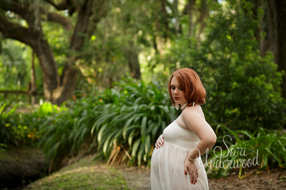 Central Florida maternity photography | Awaiting a little princess